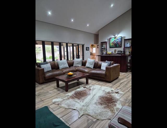 4 BEDROOM HOUSE FOR SALE IN HERON BANKS GOLF ESTATE